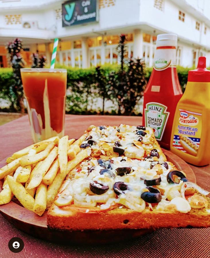 Hotel White House Dehradun Extérieur photo
