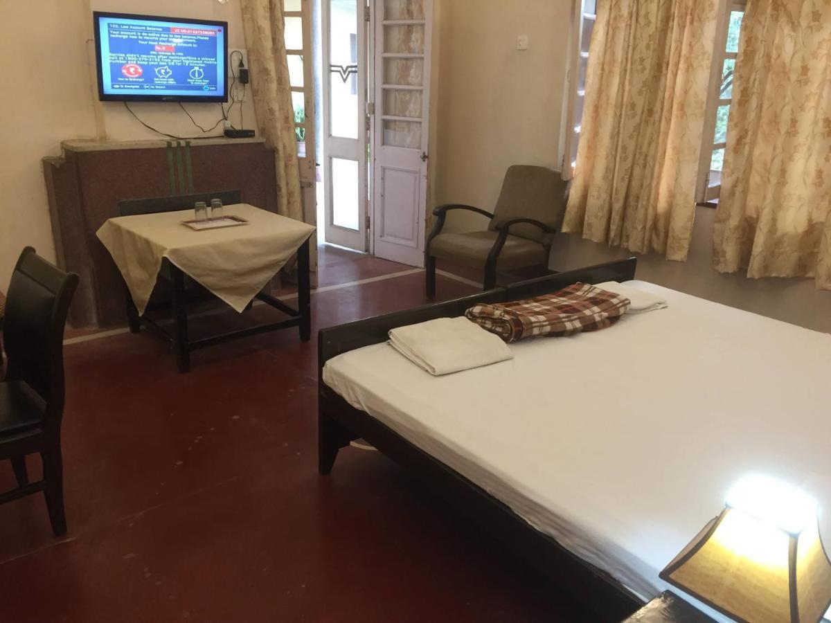 Hotel White House Dehradun Extérieur photo