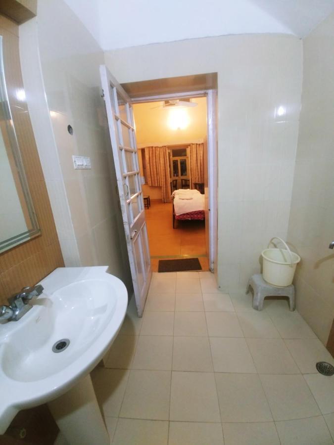 Hotel White House Dehradun Extérieur photo