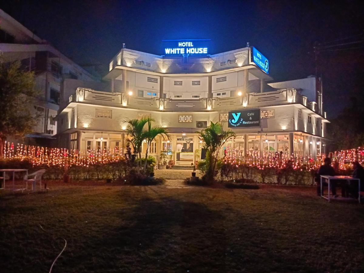 Hotel White House Dehradun Extérieur photo