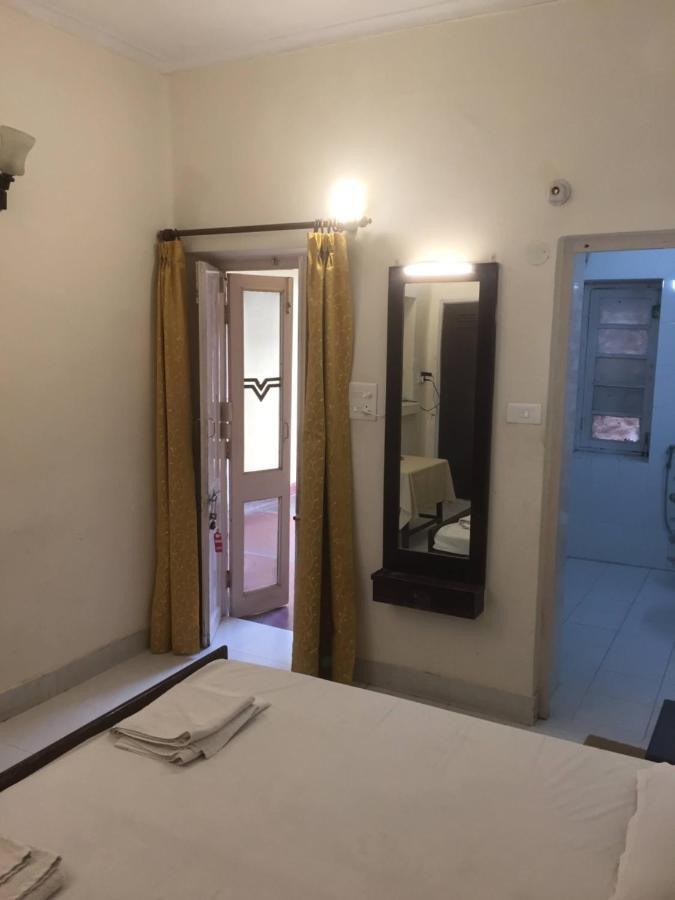 Hotel White House Dehradun Extérieur photo